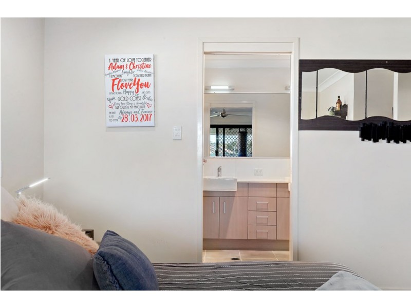 10 Aniseed Crescent, Griffin QLD 4503