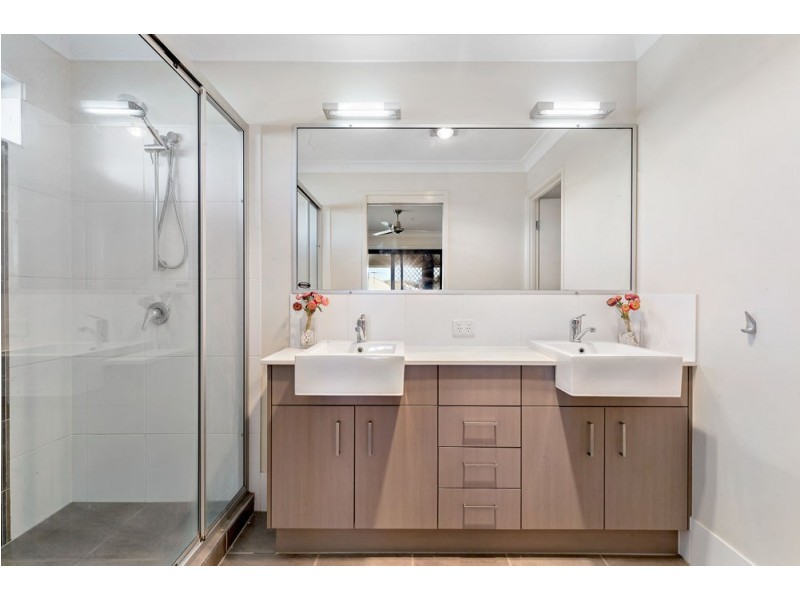 10 Aniseed Crescent, Griffin QLD 4503