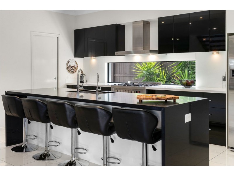 4 Gordon Crescent, Mango Hill QLD 4509