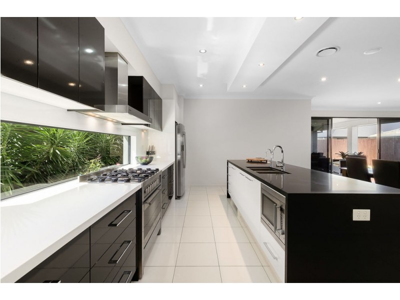 4 Gordon Crescent, Mango Hill QLD 4509