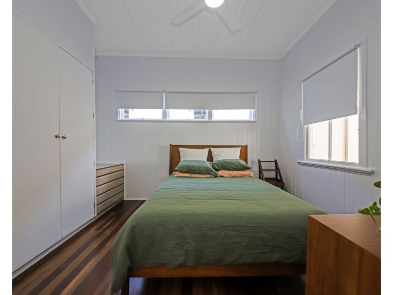 47 Perkins Street, Sandgate QLD 4017