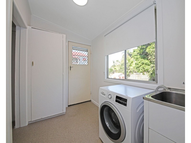 47 Perkins Street, Sandgate QLD 4017