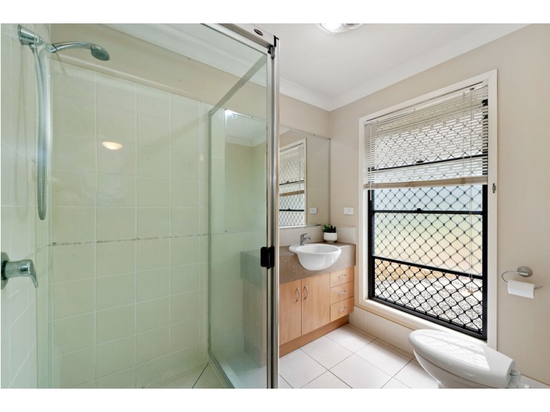 7 Ulysses Street, Kallangur QLD 4503