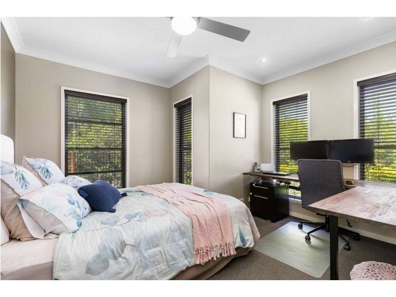 12 Hirsch Court, North Lakes QLD 4509