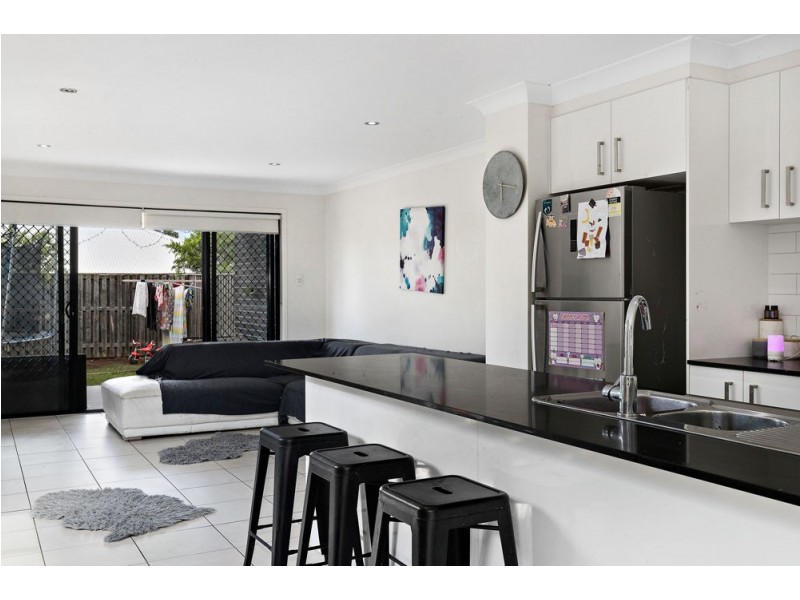 27 Lorikeet Parade, Dakabin QLD 4503