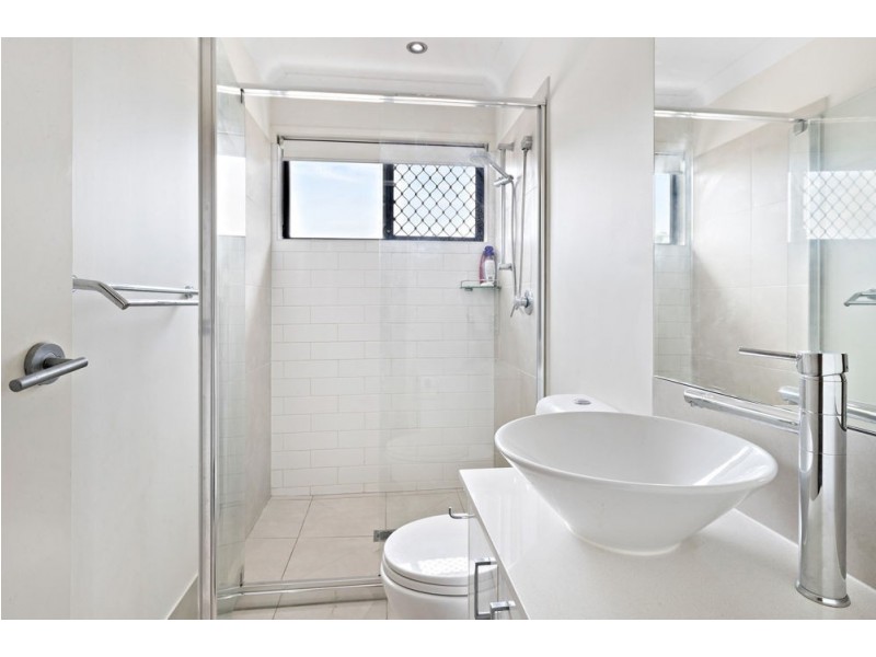 27 Lorikeet Parade, Dakabin QLD 4503