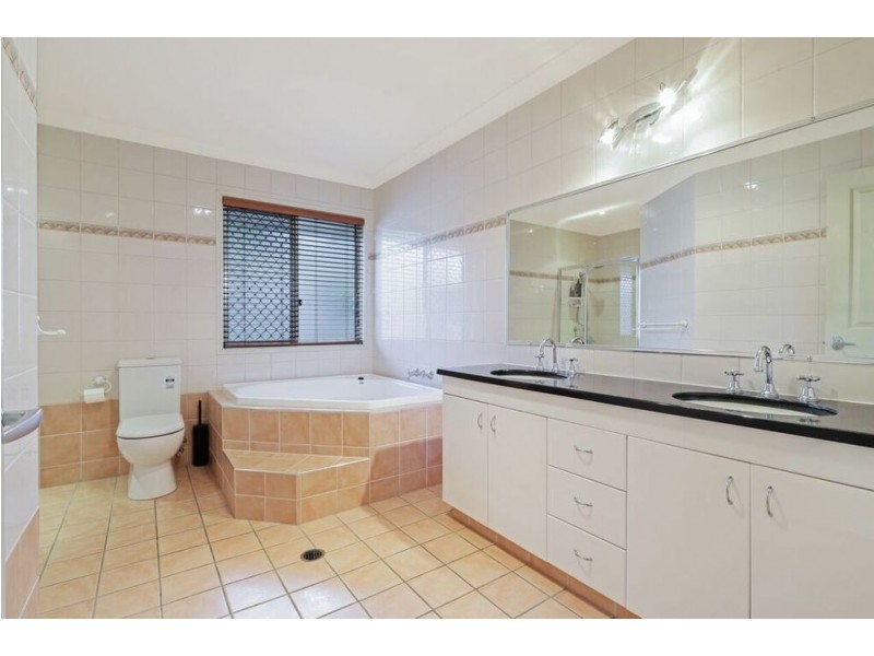 6 Karaman Court, Dakabin QLD 4503