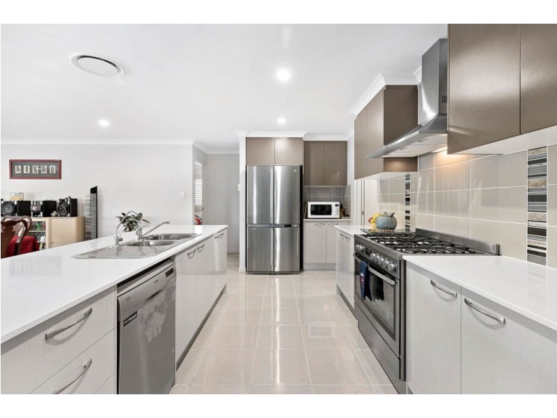 1 Imperial Crescent, Narangba QLD 4504