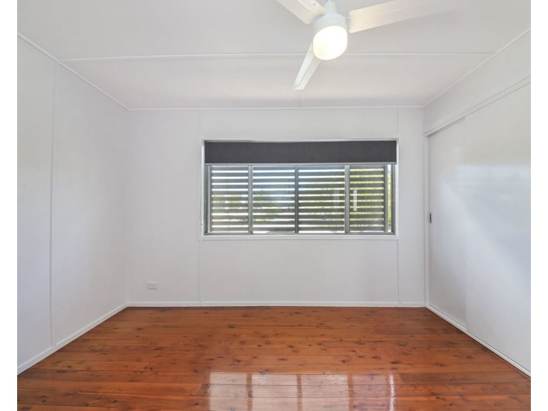 16 Yates Street, Redcliffe QLD 4020