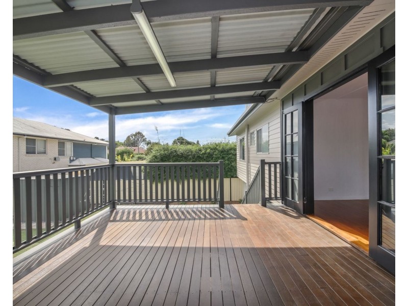 16 Yates Street, Redcliffe QLD 4020
