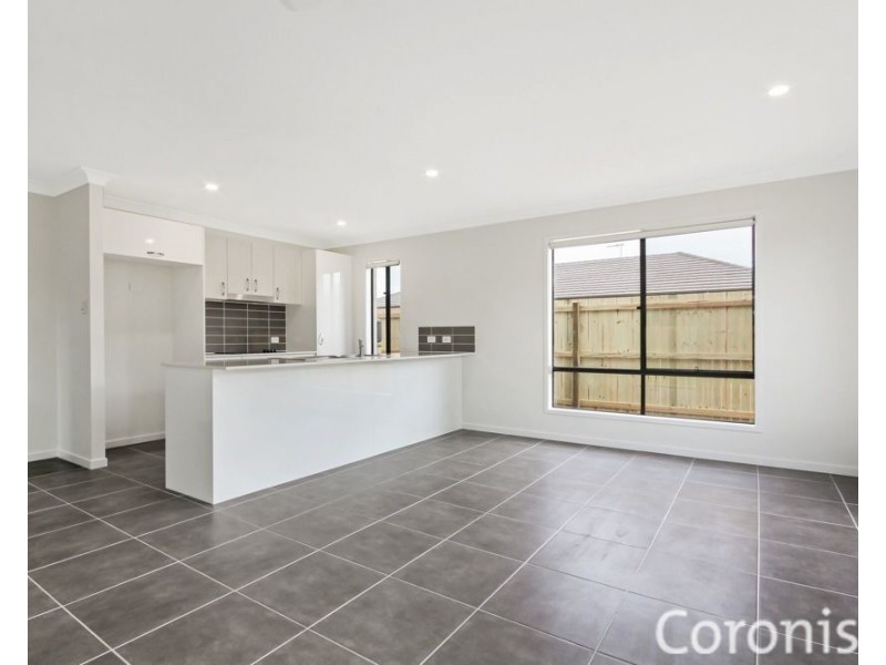 8 Riviera Street, Burpengary QLD 4505