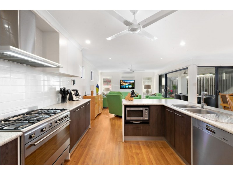 4 Satinash Court, North Lakes QLD 4509