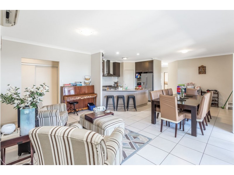 16 Millettia Close, North Lakes QLD 4509