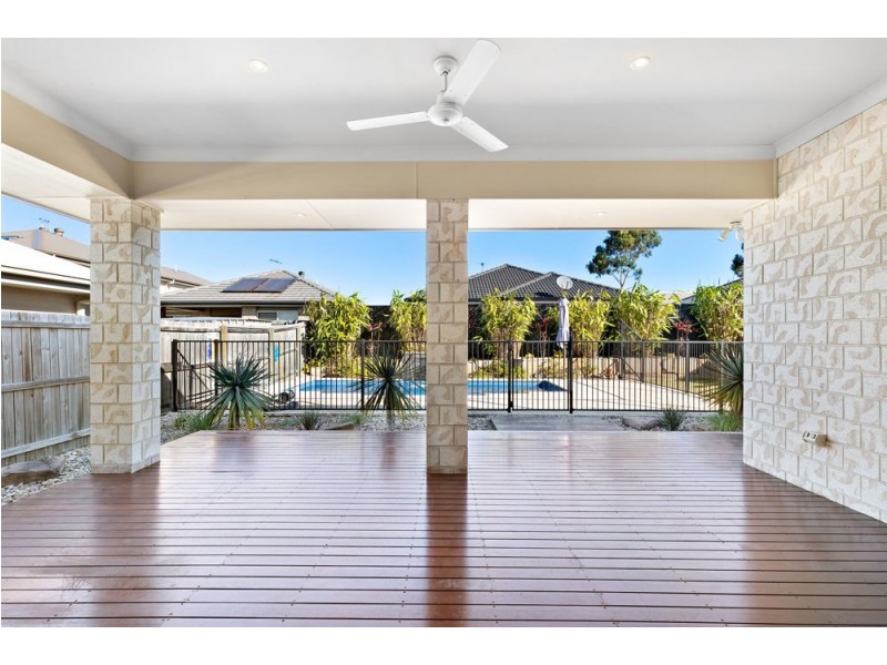 17 Edmund Circuit, North Lakes QLD 4509