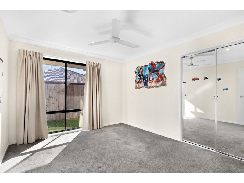 17 Edmund Circuit, North Lakes QLD 4509