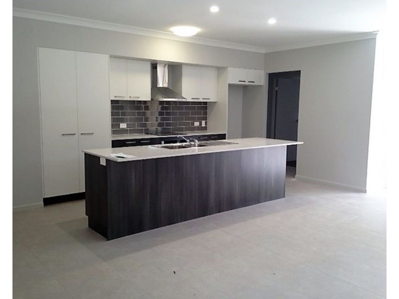 46 Attenborough Circuit, North Lakes QLD 4509