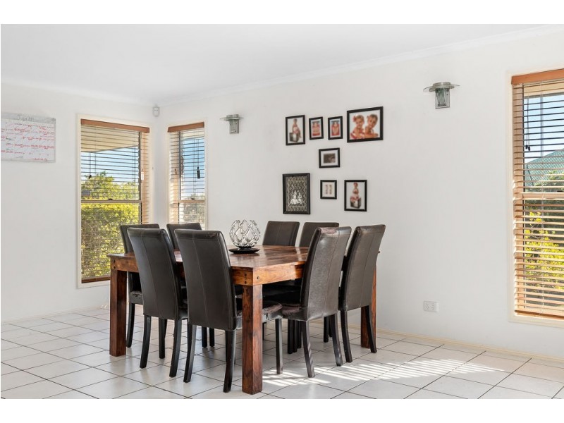 18 Southerden Drive, North Lakes QLD 4509