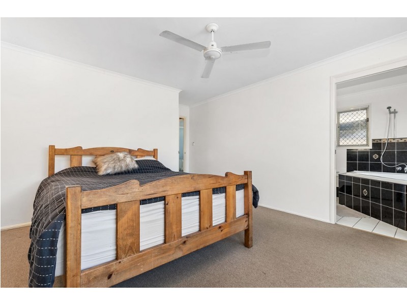 18 Southerden Drive, North Lakes QLD 4509