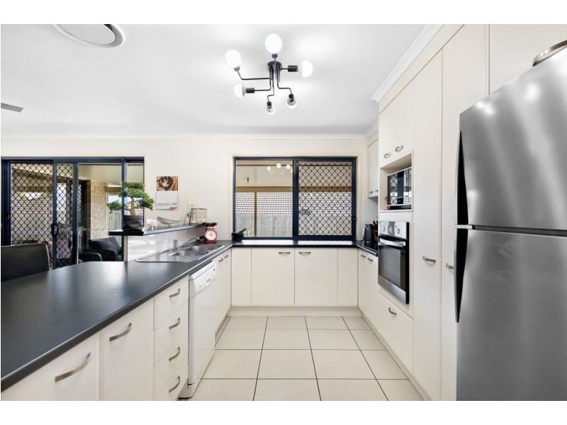 20 Benham Avenue, Kallangur QLD 4503