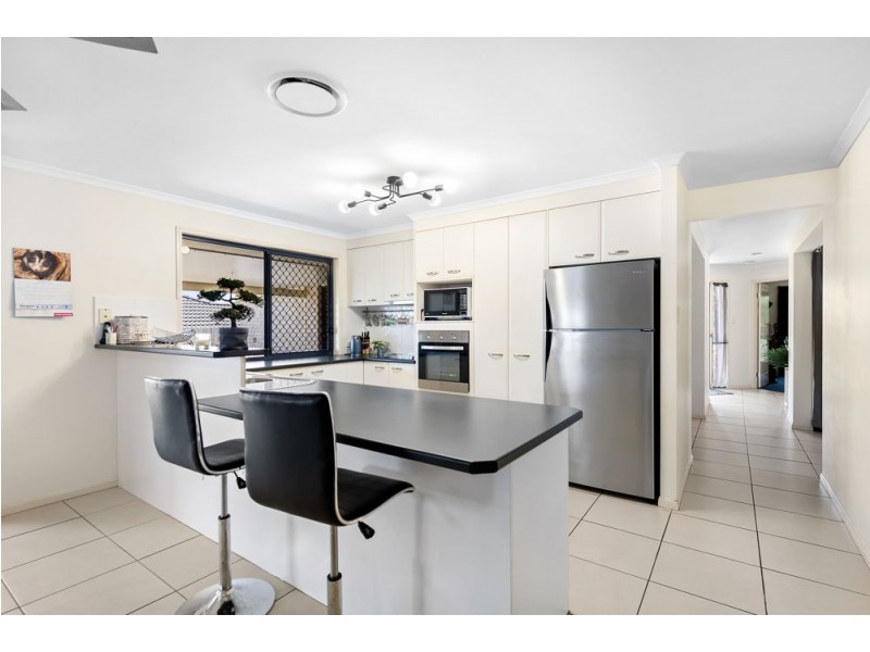 20 Benham Avenue, Kallangur QLD 4503