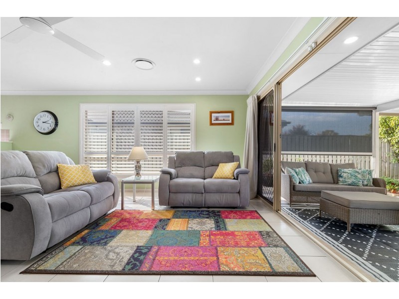 16 Lilly Crescent, Kallangur QLD 4503