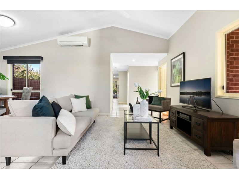 19 Southerden Drive, North Lakes QLD 4509