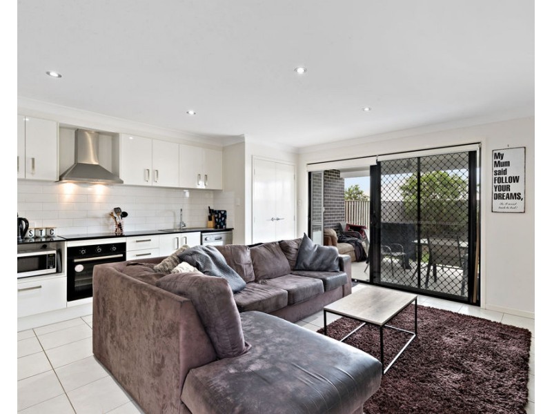 27b Lorikeet Parade, Dakabin QLD 4503