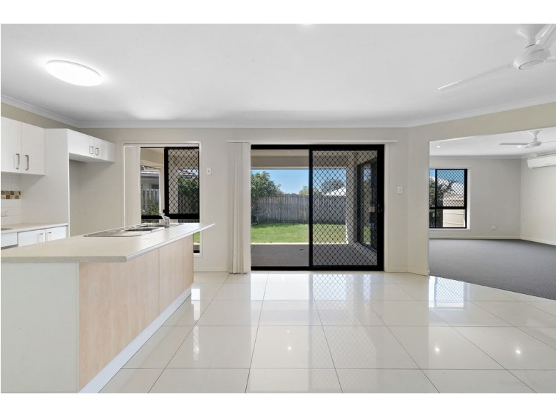 32 Diane Parade, Kallangur QLD 4503