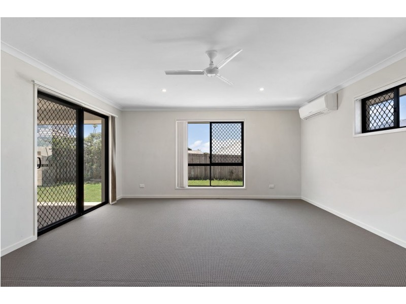 32 Diane Parade, Kallangur QLD 4503