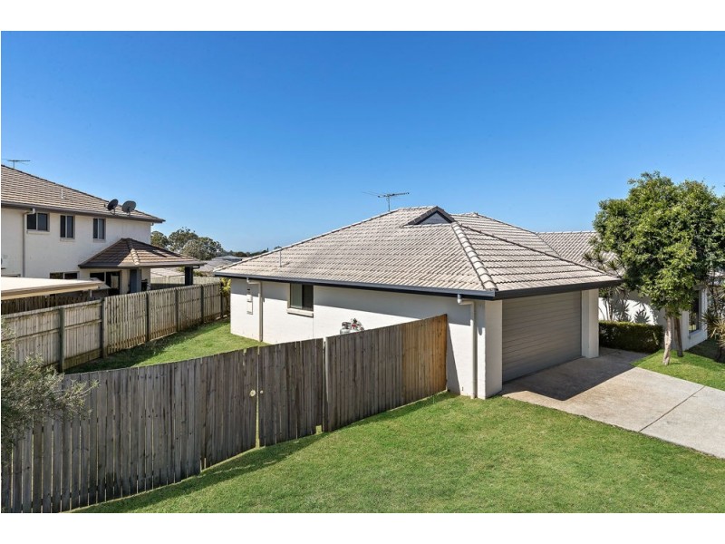 32 Diane Parade, Kallangur QLD 4503