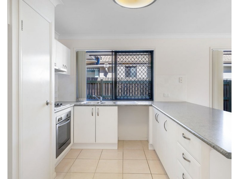 15 Desmond St, Narangba QLD 4504