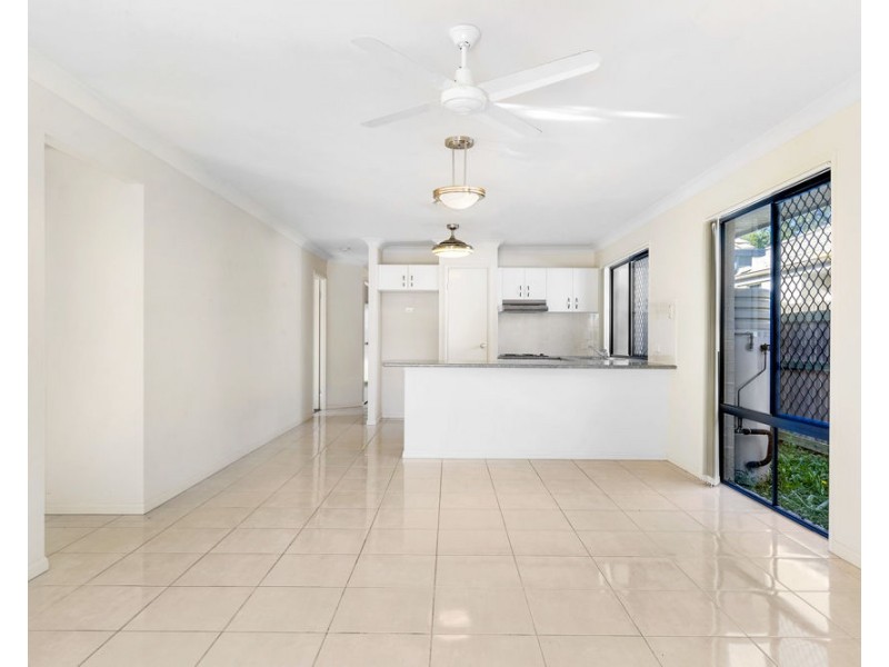 15 Desmond St, Narangba QLD 4504