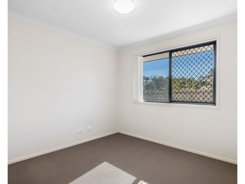 15 Desmond St, Narangba QLD 4504