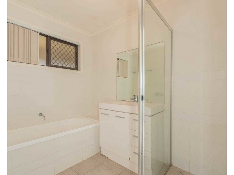 20 Arafura Court, Kippa-ring QLD 4021
