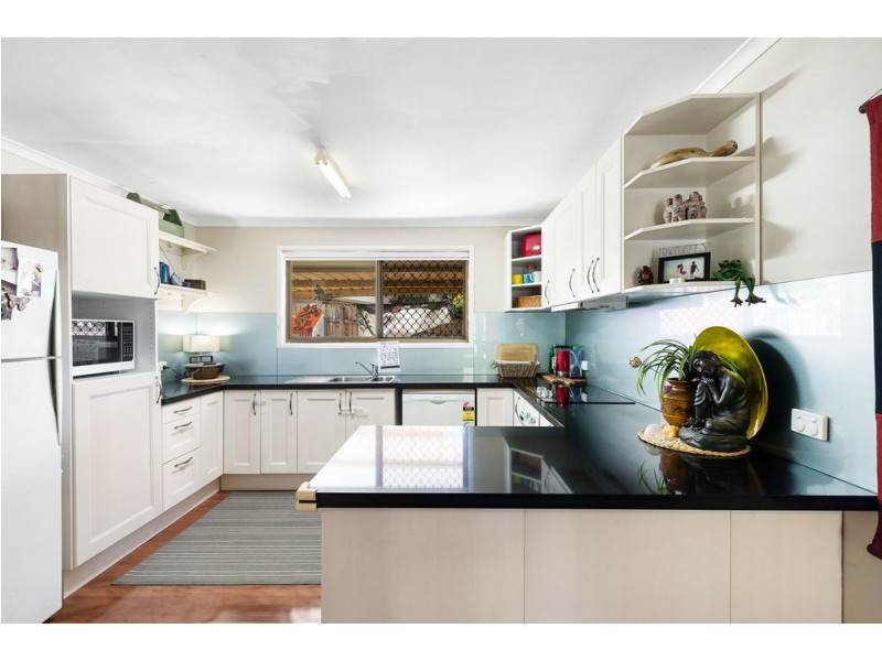 1 Ian Court, Kallangur QLD 4503