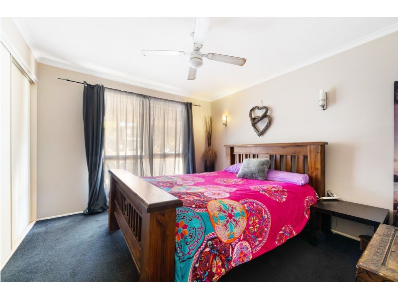 1 Ian Court, Kallangur QLD 4503