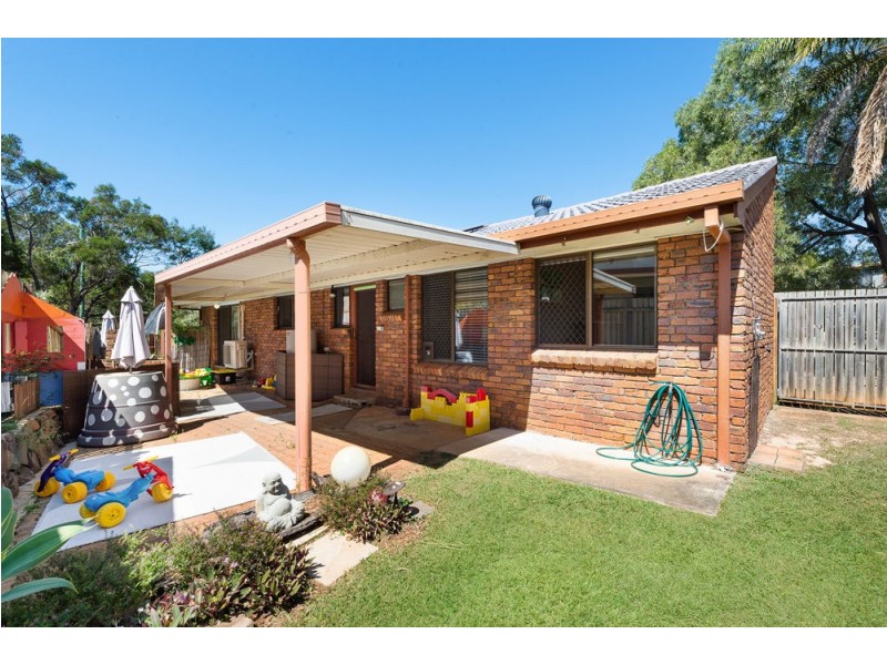 1 Ian Court, Kallangur QLD 4503