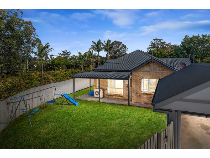 1 Goshawk Drive, Kallangur QLD 4503