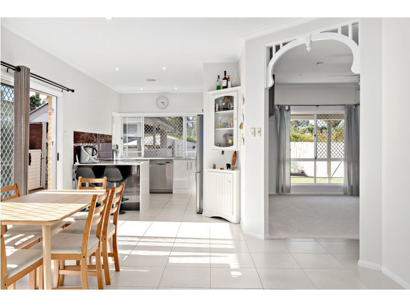 1 Goshawk Drive, Kallangur QLD 4503