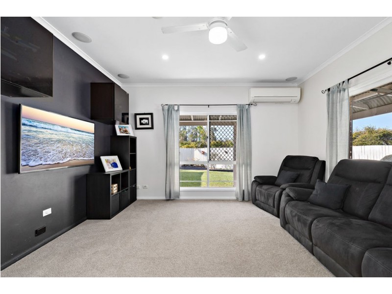 1 Goshawk Drive, Kallangur QLD 4503