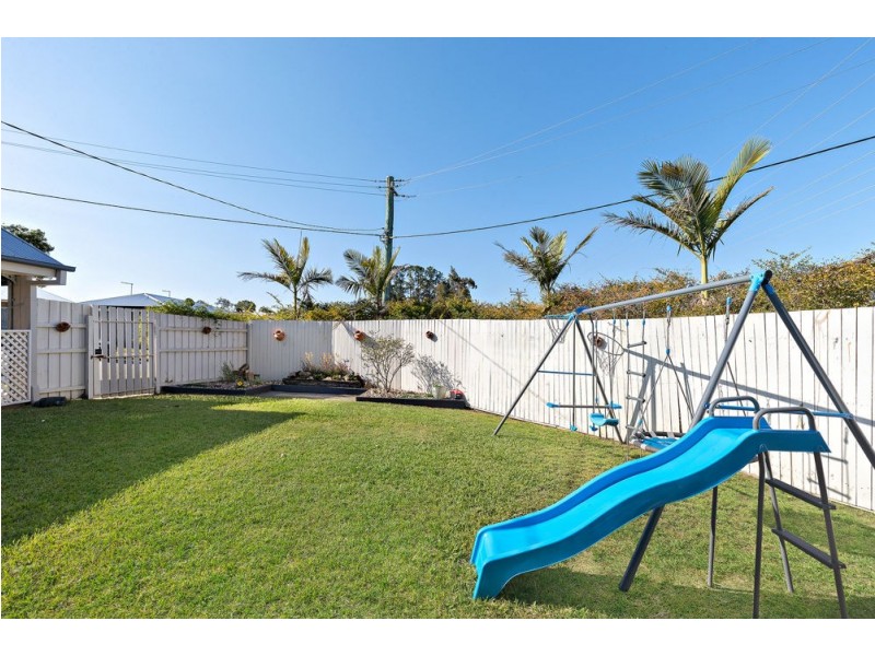 1 Goshawk Drive, Kallangur QLD 4503