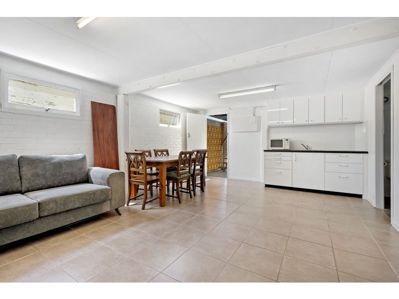 2 Windsor Street, Margate QLD 4019