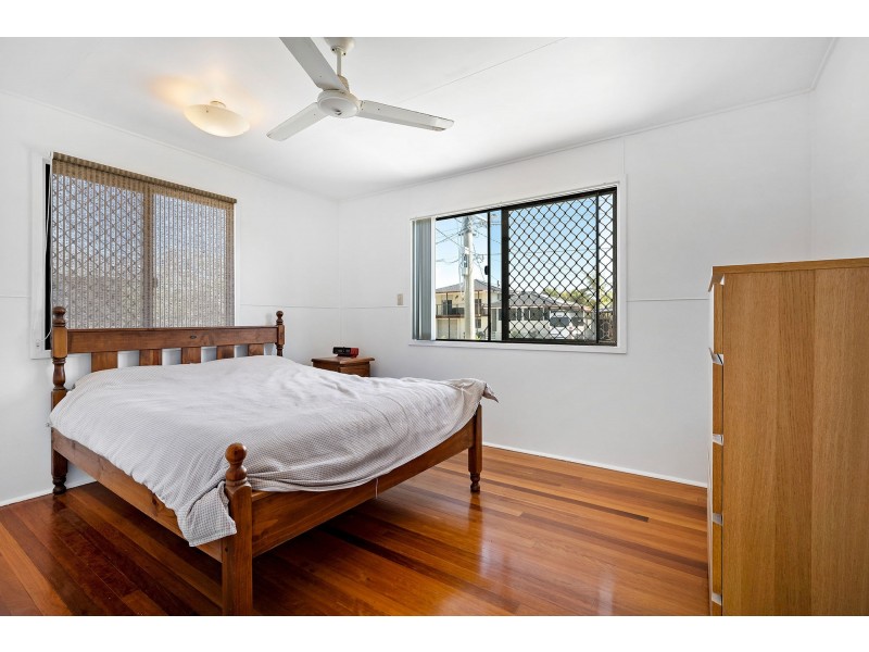 2 Windsor Street, Margate QLD 4019