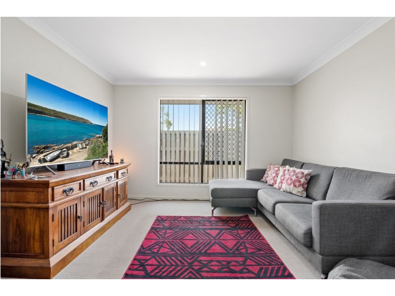 9 Melville Parade, North Lakes QLD 4509