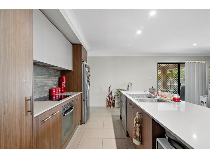 9 Melville Parade, North Lakes QLD 4509