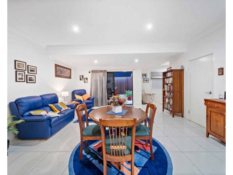 4/11 Georgina Street, Woody Point QLD 4019