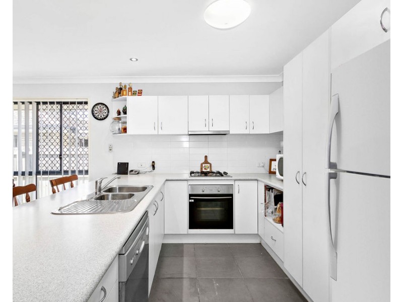 2 Tylah Street, Kallangur QLD 4503
