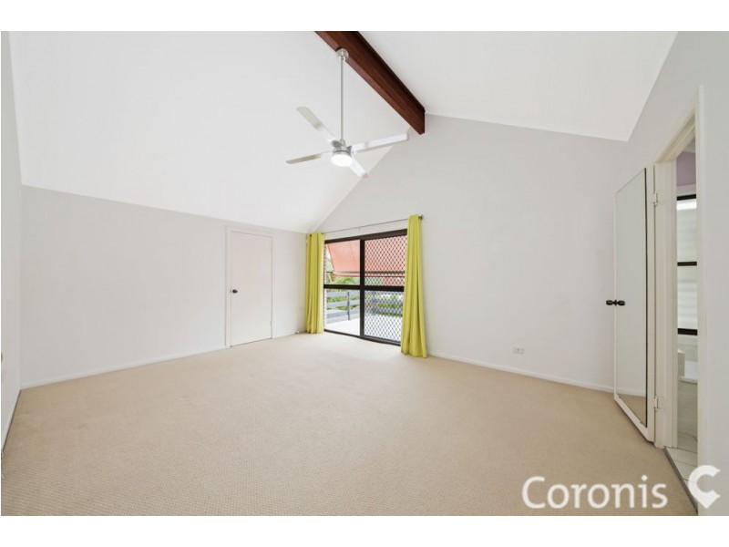 11 Dame Pattie Court, Newport QLD 4020