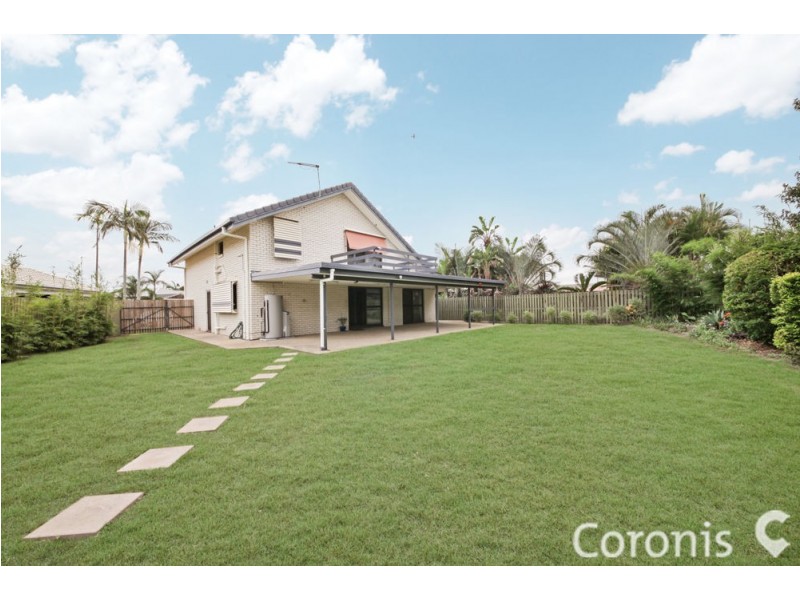 11 Dame Pattie Court, Newport QLD 4020