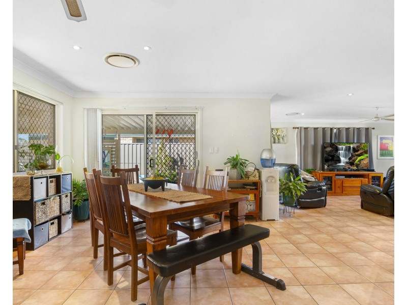 14 Bernays Court, Rothwell QLD 4022